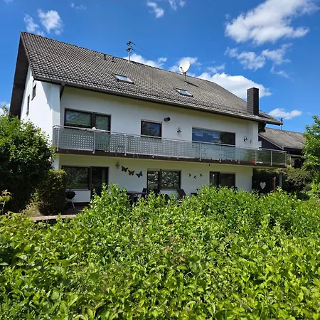 Irmgard Und Gerlinde Apartment